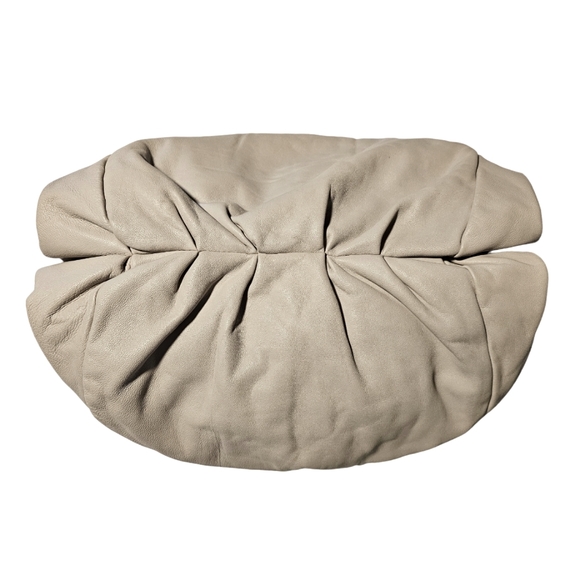 Michael Kors Erin shoulder  bag in buttery soft cream leather - Picture 6 of 14